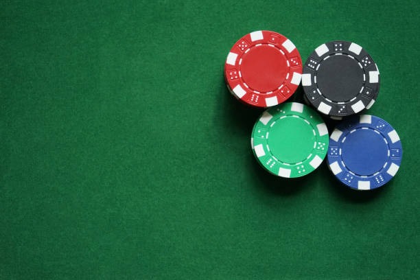 cukongbet login live blackjack table with dealer and players on mobile screen